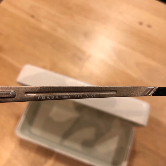 PRADA Men's Silver 'SPR53L' Pilot Sunglasses - Picture 14 of 14